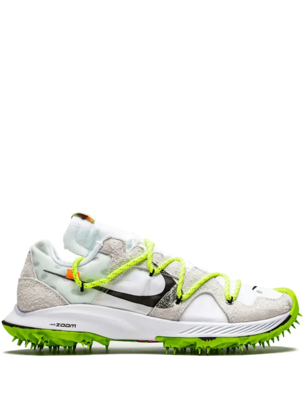 'Zoom Terra Kiger 5' Sneakers