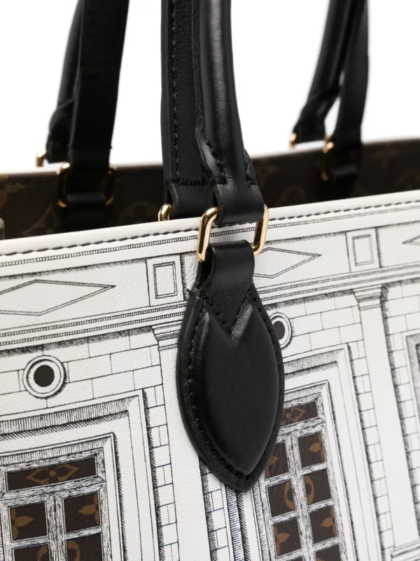 x Fornasetti 2021 OnTheGo Architettura MM Handtasche – Image 4